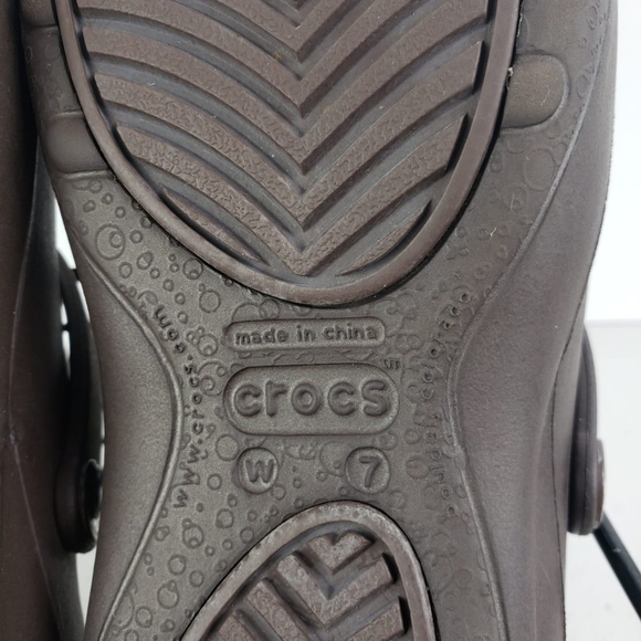 Crocs Woman's slip on mules brown Sz 7 - Picture 5 of 12